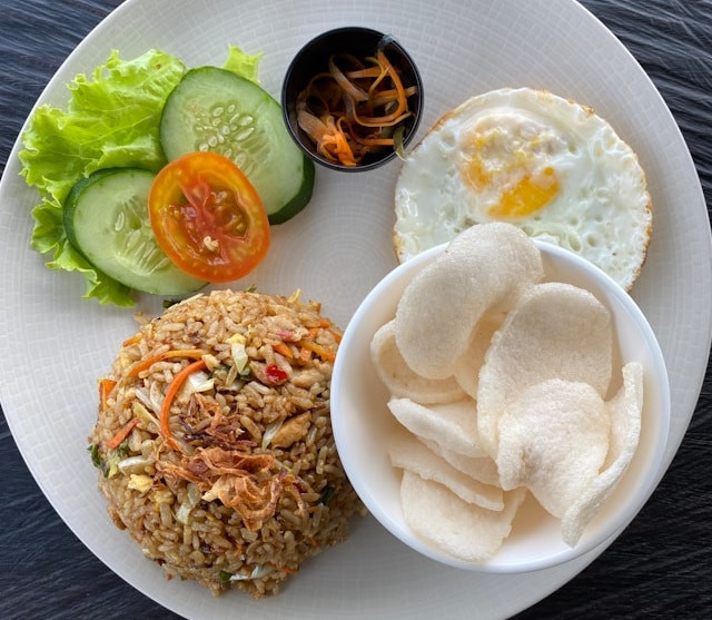 Ilustrasi menu favorit Solaria. Foto: Unsplash/Iosi Pratama