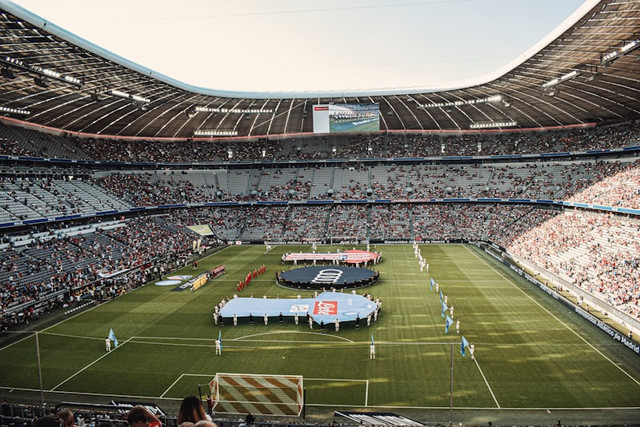 Ilustrasi Perbedaan UEFA Nation League dan Euro. Sumber: unsplash/ David Bayliss
