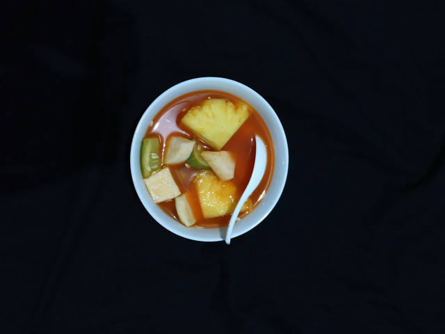 Oleh-Oleh Bogor Kekinian. Foto Hanya Ilustrasi, Bukan Sebenarnya. Sumber Unsplash Adri Elfatih