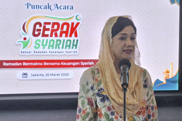 Kepala Eksekutif Pengawas Perilaku Usaha Jasa Keuangan, Edukasi, dan Perlindungan Konsumen OJK Friderica Widyasari Dewi di Menara Radius Prawiro, Jakarta Pusat pada Selasa (25/3/2025). Foto: Argya D. Maheswara/kumparan 