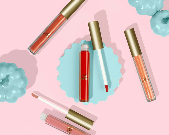 Ilustrasi Warna Lipstik Maybelline dan Nomornya. Unsplash/Ashey p.