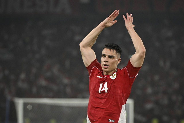 Pemain Timnas Indonesia Joey Pelupessy berselebrasi usai mengalahkan Timnas Bahrain pada pertandingan ronde ketiga Kualifikasi Piala Dunia 2026 Zona Asia di Stadion Utama Gelora Bung Karno, Senayan, Jakarta, Selasa (25/3/2025). Foto: Hafidz Mubarak A/ANTARA FOTO