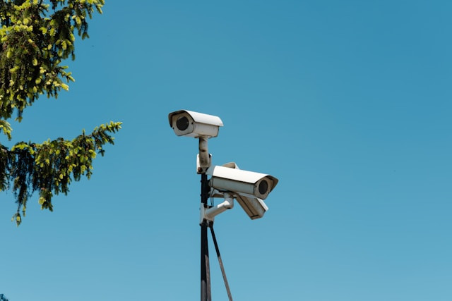 Cara Pantau CCTV Mudik Online. Foto Hanya Ilustrasi, Bukan Sebenarnya. Sumber Foto: Unsplash.com/Michał Jakubowski