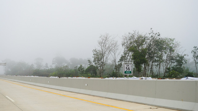 Gerbang Tol Buah Batu KM berapa, foto hanya ilustrasi, bukan tempat sebenarnya: Unsplash/Fathur Rizki