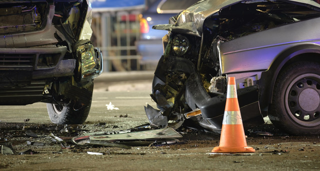Ilustrasi korban kecelakaan kecelakaan lalu lintas di jalan bisa mengajukan klaim santunan ke Jasa Raharja. Foto: Shutterstock