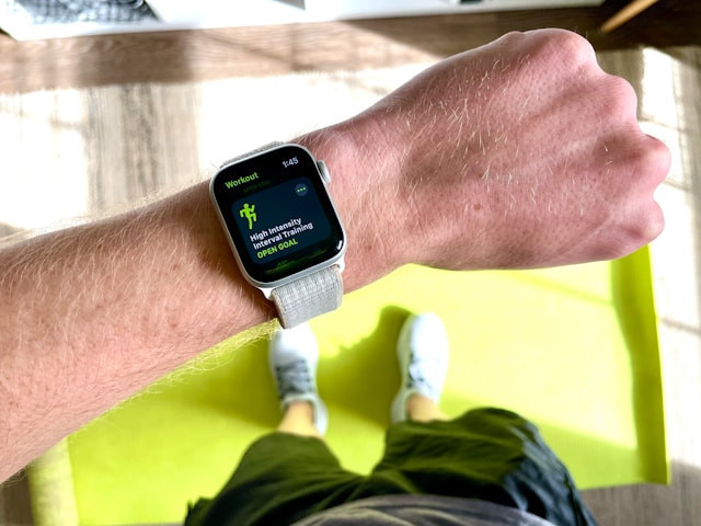 Ilustrasi smartwatch. Foto: Unsplash