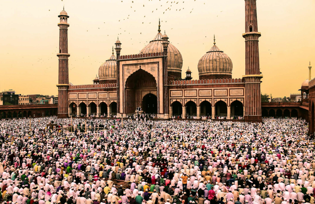 Ilustrasi Lebaran 2025 Berapa Hijriah? Sumber: Pexels/Chattrapal (Shitij) Singh