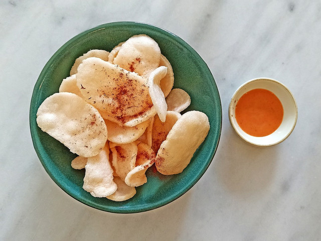 Ilustrasi cara menggoreng krecek mentah. Pixabay/Nikluv.