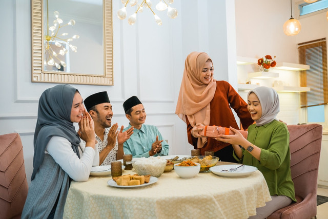 Ramadan lebih berkah dengan Kredit BRIguna dari BRI. Foto: Shutterstock