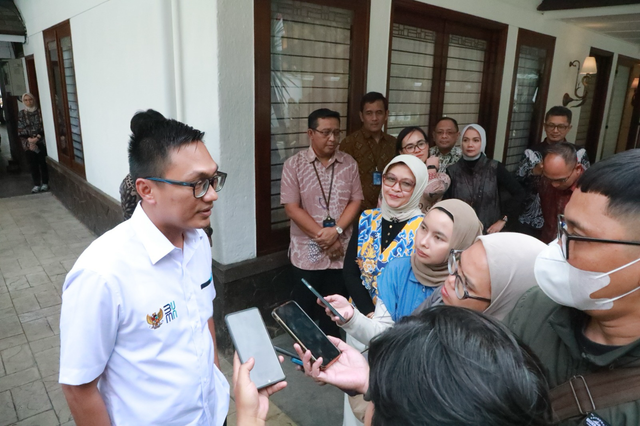 Wakil Menteri BUMN Aminudin Ma’ruf pada pertemuan terbatas bersama pimpinan regional Himbara se-Jawa Barat di Bandung. Foto: Dok. Bank Mandiri