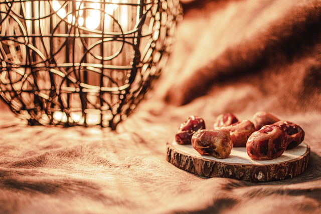 Ilustrasi Cara Menyimpan Kurma agar Tahan Lama tanpa Mengurangi Kualitasnya, Foto: Unsplash/Masjid Pogung Dalangan