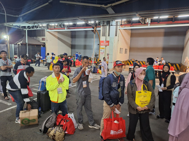 PT Astra Honda Motor (AHM) memberangkatkan 2.572 pemudik dalam program Mudik Balik Bersama Honda (MBBH) 2025 di Kantor AHM di Sunter, Jakarta Utara pada Jumat (28/3). Foto: Dok. Istimewa