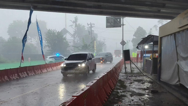 Suasana exit tol fungsional Tamanmartani, Kalasan, Kabupaten Sleman, Jumat (28/3/2025). Foto: Arfiansyah Panji/kumparan