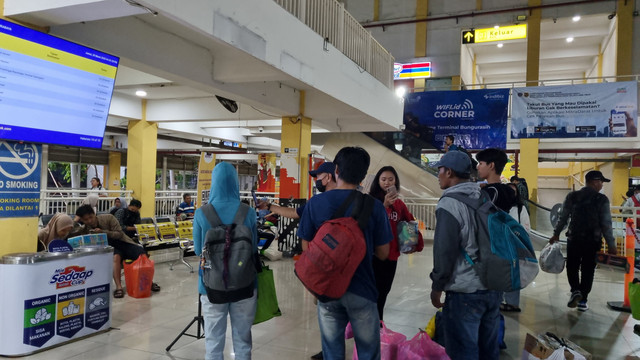 Suasana Terminal Purabaya Surabaya, Jumat (28/3/2025). Foto: Farusma Okta Verdian/kumparan