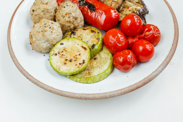 Ilustrasi tips makan bakso saat diet. Foto: Pexels.com/Polina Tankilevitch