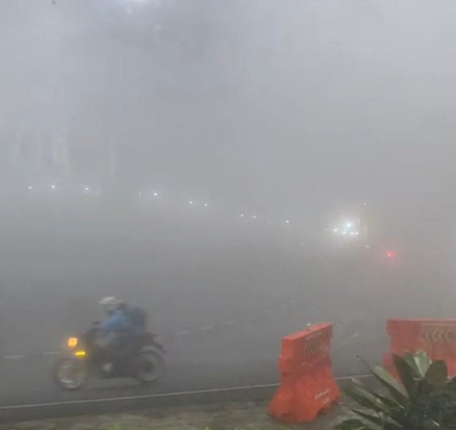 Kabut tebal di jalur mudik Puncak, Jumat (28/3/2025). Foto: Dok. kumparan