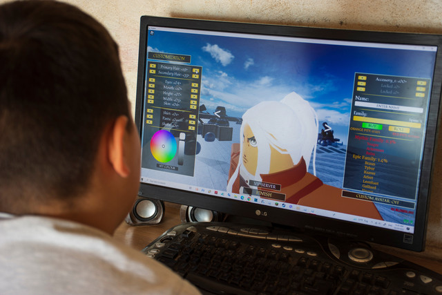 . Ilustrasi anak main Roblox. Foto: V.Dr/Shutterstock