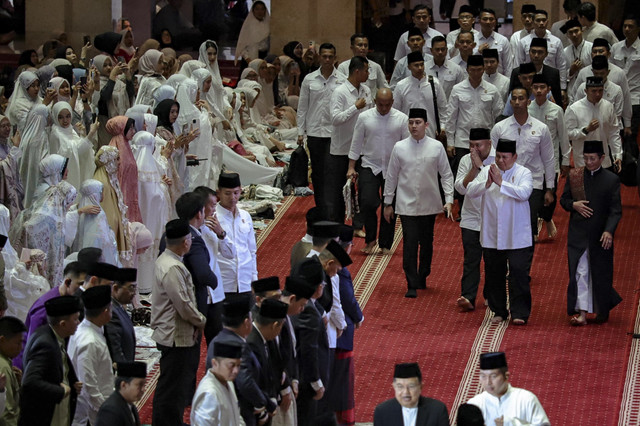 Presiden Prabowo Subianto tiba untuk melaksanakan Salat Idul Fitri 1446 Hijriah di Masjid Istiqlal, Jakarta, Senin (31/3/2025).  Foto: Jamal Ramadhan/kumparan