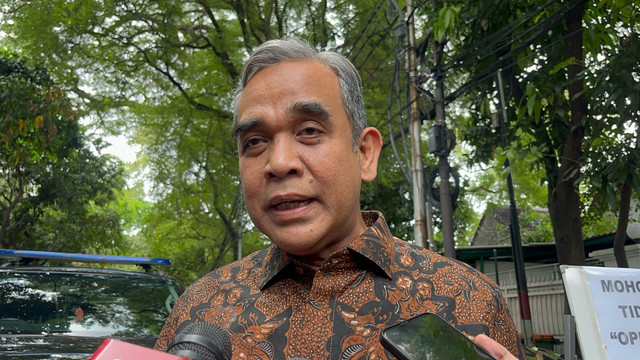 Ahmad Muzani Ketua MPR RI usai halal bihalal di kediaman Megawati, Senin (31/3/2025).  Foto: Rayyan Farhansyah/kumparan