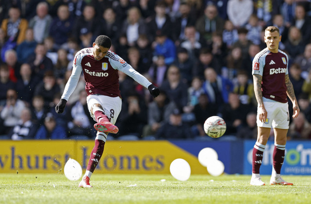 Marcus Rashford bersama Aston Villa. Foto: Action Images via Reuters/Jason Cairnduff