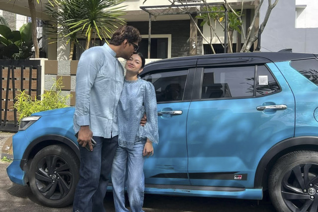 Ratu Sofya Lebaran bareng keluarga Cornelio Sunny. Foto: Instagram/ @corneliosunny