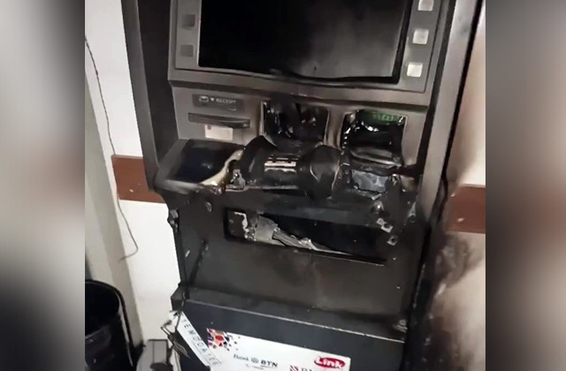 Kondisi ATM yang coba dibobol di Kota Tomohon, Sulawesi Utara.
