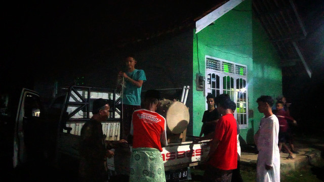 Persiapan matang untuk takbir keliling! Bedug dan soundmic sudah terpasang, siap menggema sepanjang desa.