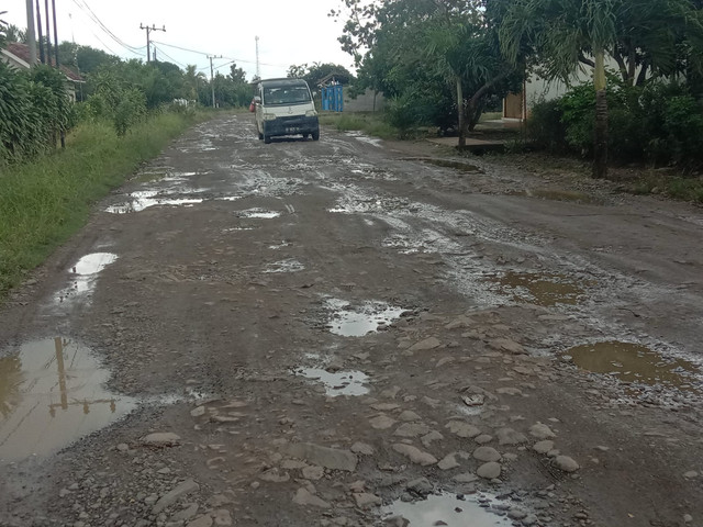 Jalan Rusak Desa Talangjali Kotabumi Utara, Sumber: Hasan Media Lampung