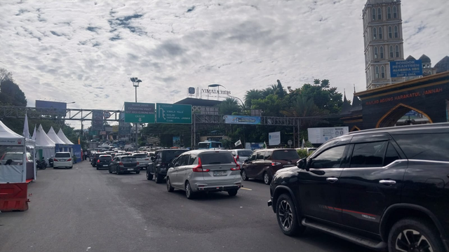 Suasana Arus Lalin Menuju Arah Puncak Bogor, Kamis (3/4) pagi. dok. kumparan