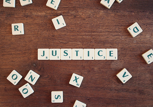 Ilustrasi justice. Sumber: (https://pixabay.com/id/photos/keadilan-tepat-hukum-pengacara-2755765/).
