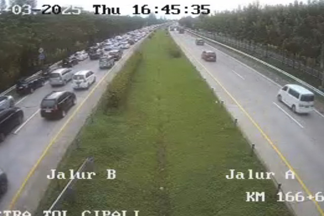 One way di Tol Cipali, Kamis (3/4/2025). Foto: Dok. CCTV Kemenhub
