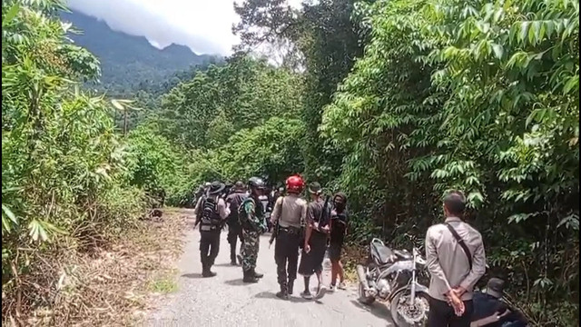 Suasana bentrokan antar warga di Maluku Tengah. Foto: Dok. Istimewa