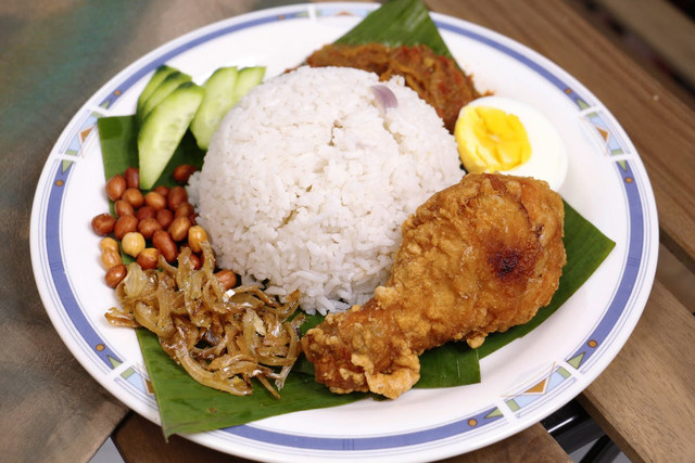 Makanan khas Pemalang. Foto hanya ilustrasi, bukan tempat yang sebenarnya. Sumber: Pexels/Kent Ng