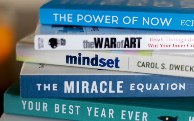 Ilustrasi Rekomendasi Buku Self Improvement 2025. Unsplash.com/Seema Miah