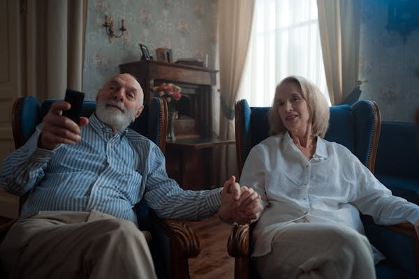 Ilustrasi rekomendasi film Filipina romantis terbaru 2025. Foto: Pexels.com/cottonbro studio