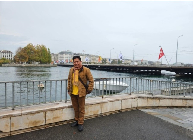 Kota Jenewa, Swiss, dengan latar belakang Jembatan Mont Blanc melintasi Danau Jenewa (Lac Léman) (Foto: Dok. Syaefunnur Maszah)