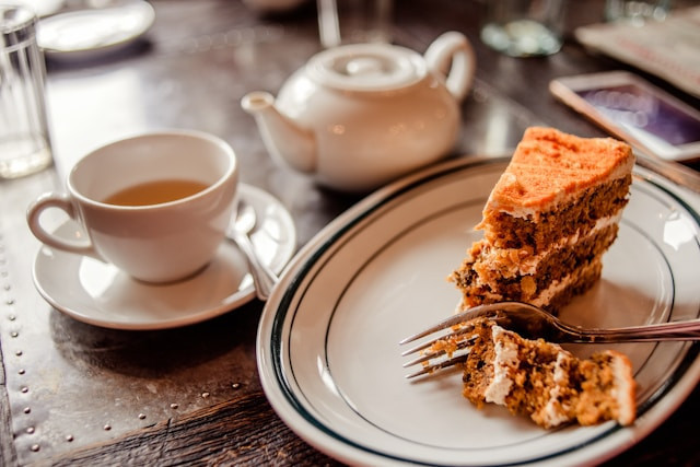 Cafe di Purwakarta. Foto hanya ilustrasi, bukan tempat sebenarnya. Sumber: Unsplash/Eugenia Pankiv