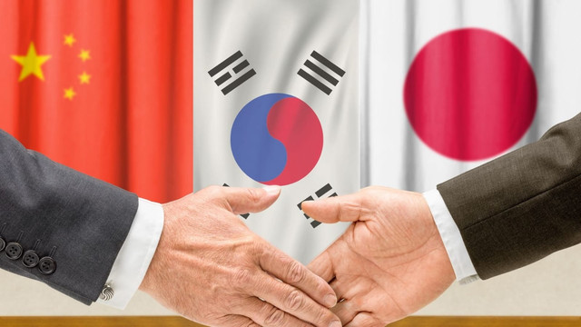 China, Jepang, dan Korea Selatan melakukan kerja sama ekonomi sebagai bentuk respon terhadap pemberlakuan tarif dagang oleh Amerika Serikat melalui Presiden Donald Trump. Sumber Gambar: Gettyimages/canva.com
