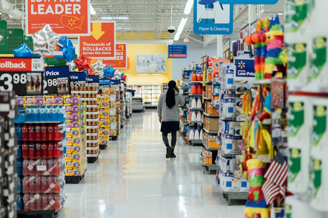 Supermarket di Living World Bali (Foto hanya ilustrasi, bukan tempat sebenarnya) Sumber: unsplash/ Hanson Lu