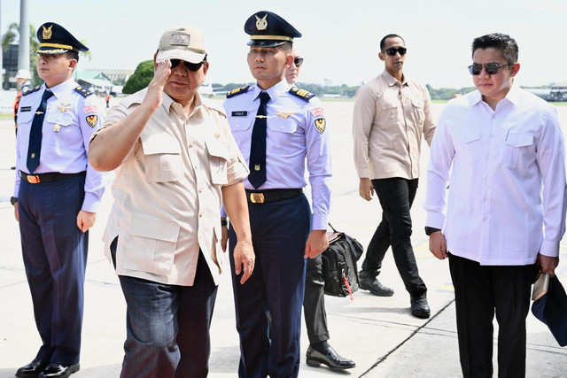 Presiden Prabowo Subianto bertolak menuju Kabupaten Majalengka, Provinsi Jawa Barat, pada Senin, 7 April 2025. Foto: Cahyo - Biro Pers Sekretariat Presiden
