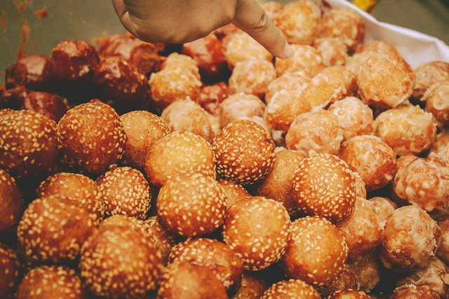 Oleh-Oleh Khas Jombang. Foto hanya ilustrasi, bukan tempat sebenarnya. Foto: dok. Unsplash/Đặng Duyên