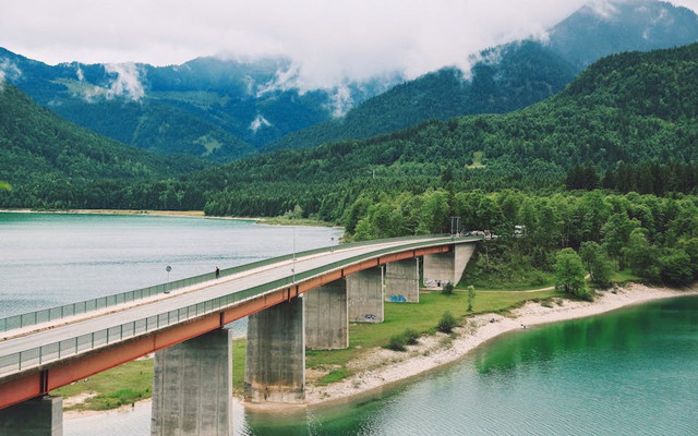 Waduk Pacal. Foto hanya ilustrasi, bukan tempat sebenarnya. Sumber pexels.com/Tobi