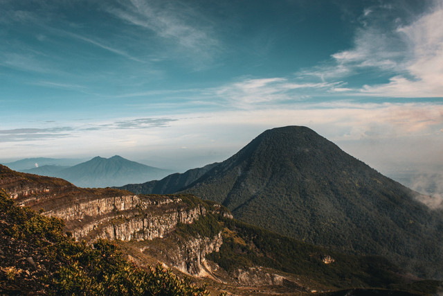 Ilustrasi Gunung Gede. Foto: Shutterstock