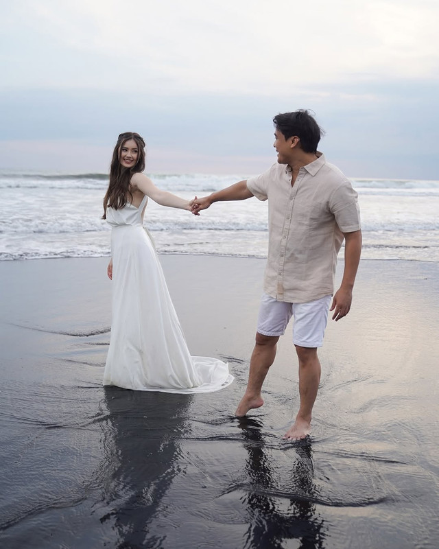 Billy Syahputra lamar Vika Kolesnaya Foto: @vika.kolesnaya