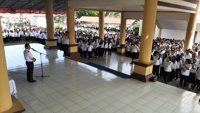 Apel perdana ASN di lingkungan Pemerintah Kabupaten Bolmong, Rabu (9/4). Apel usai libur panjang dipimpin Wakil Bupati Bolmong, Doni Lumenta.