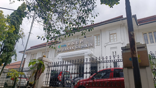 RSUP Hasan Sadikin, Bandung, Rabu (9/4). Foto: Robby Bouceu/kumparan