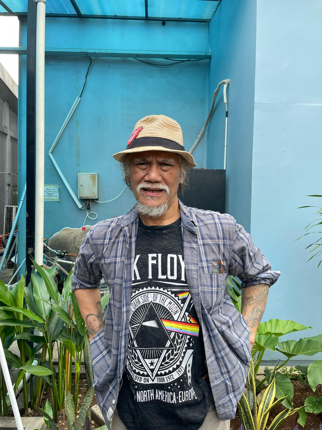 Aktor senior Tio Pakusadewo saat ditemui di kawasan Mampang, Jakarta Selatan, Rabu (9/4). Foto: Aprilandika Pratama/kumparan