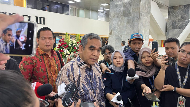 Ketua MPR RI Ahmad Muzani di Kompleks Parlemen, Senayan, Jakarta Rabu (9/4). Foto: Haya Syahira/kumparan