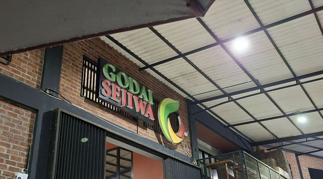 foto Toko Fisik Godai Sejiwa (Sumber: pribadi)