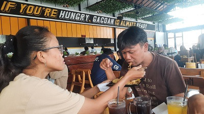 Makan Mie Gacoan di Blora